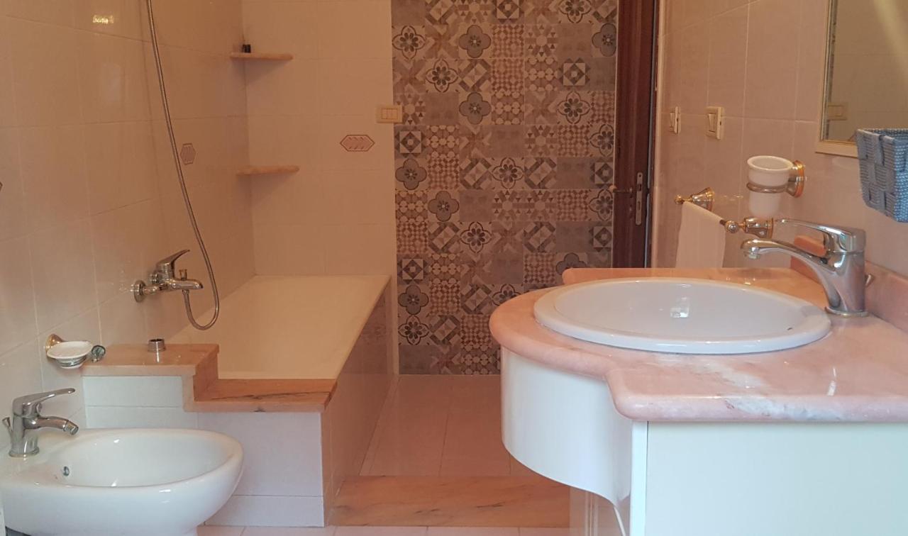 B&B La Costa Di Naxos Giardini Naxos Eksteriør billede